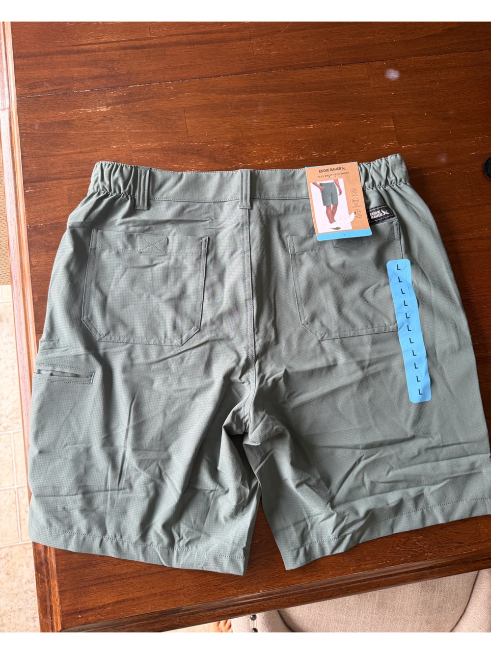 NWT Eddie Bauer Men's Shorts in Sage Green, size L - Picture 2 of 4
